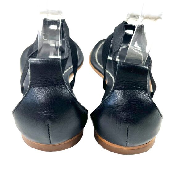 Bernardo ‘Poppy’ Black Leather T Strap Sandals - Picture 10 of 14